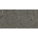 Grijze terrazzo vloer met steentjes, perfect voor Nover Black 60x120 rett