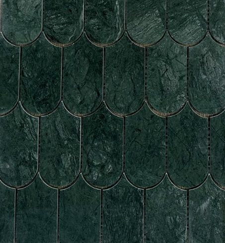 Dark groen marmermozaïek tegels met scalloped patroon van Nowie Indian Green
