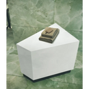 Witte driehoekige sokkel met olijfgroene handdoeken, perfect voor Onyx Ek Jade Pulido 60x60