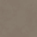 Een moderne abstracte spiegel origin taupe 120x120 met vijf horizontale banden in beige en grijs in een donker houten frame