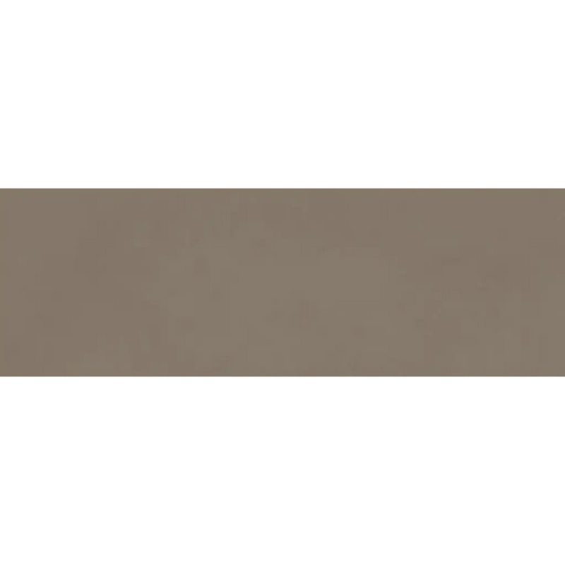 Een origin taupe wandtegel 40x120 rett met een effen bruine kleur en glad oppervlak zonder details