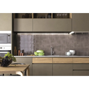 Moderne keuken met matte grijze kasten en houten accenten, Oud Hollandse Witjes Grijs 13x13