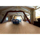 Ronde eettafel met blauwe stoelen in een zolderruimte, Padouk Beige 30x160 rett