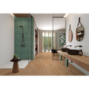 Moderne badkamer met inloopdouche, dubbele wastafel en houten accenten in Pencil Kromo Sage mozaiektegel 35x35cm