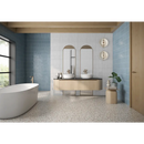 Moderne badkamer met vrijstaande badkuip, dubbele wastafel en Pencil Kromo Teal mozaiektegel 35x35cm muren