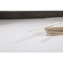 Stapeltje witte kaarten met vage randen, perfect voor Kwart Rond Koloniale toepassingen