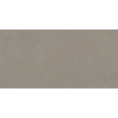 Een matte rift greige wandtegel 60x120 met zachte textuur en subtiele spikkels voor moderne wanden