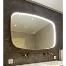 LED-verlicht spiegel met afgeronde hoeken en een koperkleurig frame voor Roma Stone Pietra