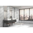 Moderne marmeren badkamer met Statuario Glans 75x75 en een uitzicht op de stad