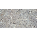 Grijze 30x60 rett tegels met gestructureerd beton en aggregate