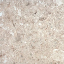Ruw, gespikkeld grijs-wit terrazzo tegel Stone Nut 60x60 rett