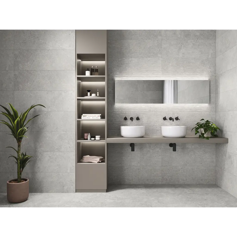 Moderne minimalistische badkamer met Stoneland Pearl mat 60x120 rett en dubbele wasbakken