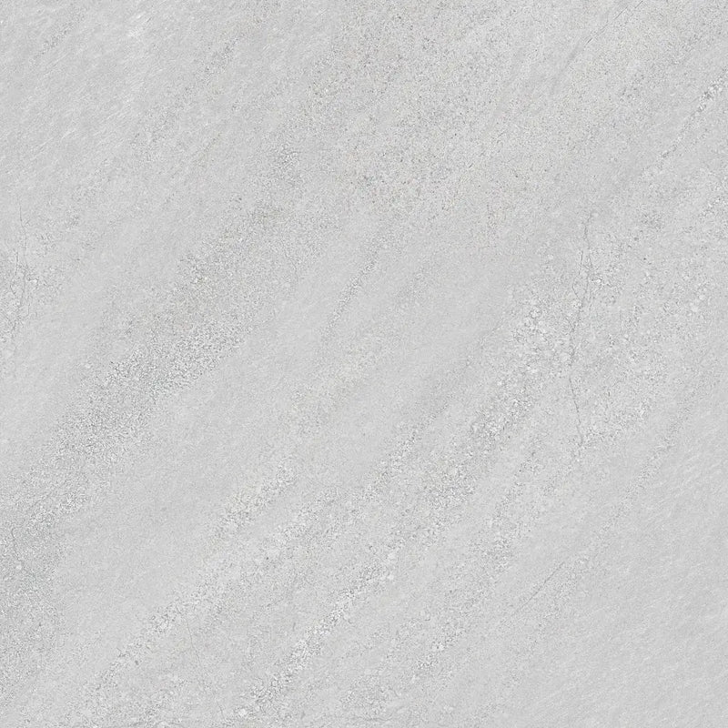 Lichtgrijze textuur met diagonale strepen op Terrastegel Kliff Pearl 60x60 rett
