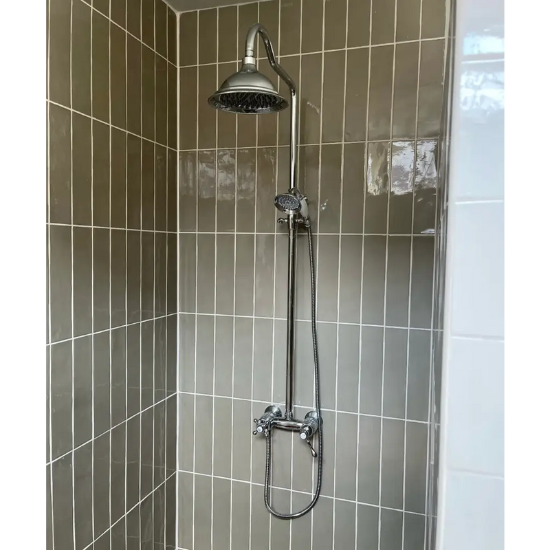 Chrome douche systeem met regen en handdouche, perfect voor TopTegels Olive Glans