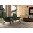 Twee smaragdgroene fauteuils met houten poten, perfect bij Mustard Matt gloss tegels