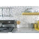 Zwarte elektrische kookplaat met bedieningspaneel, perfect bij VAL100 White Matt Glossy