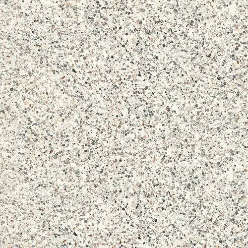 Speckled witte en grijze graniettextuur met donkere mineralen in Verona Stone Michelangelo