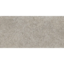 Oppervlak van grijs gestructureerd beton of steen met een gevlekt, gespikkeld uitzicht.