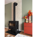 Zwarte gietijzeren houtkachel met glazen deur, Zellige Ivory 10x10 model