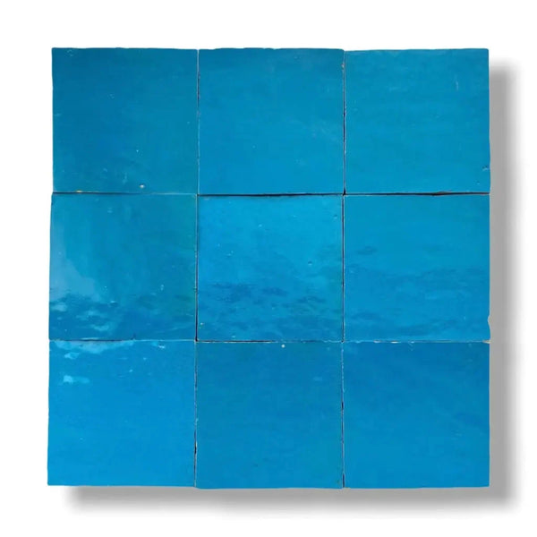 Negen heldere turquoise Zelliges Alhambra 02 Bleu Pacific 10x10 cm tegels in vierkant