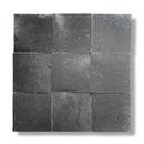 Negen zwarte matte tegels in een 3x3 raster van Zelliges Alhambra 10x10 cm