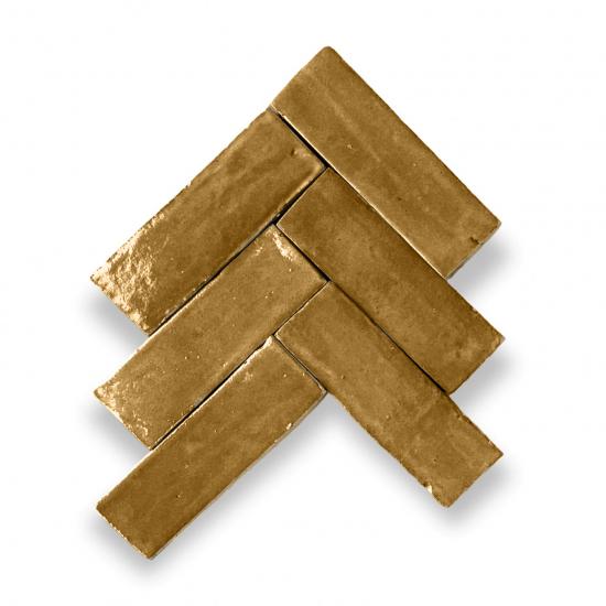 Alt tekst van Zelliges Alhambra Bejmat 20 Brun keramische tegels met chevron patroon