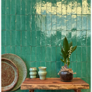 Lelie van de vallei in glazen vaas met jute strik, bij Zelliges Alhambra Bejmat Vert Ocean